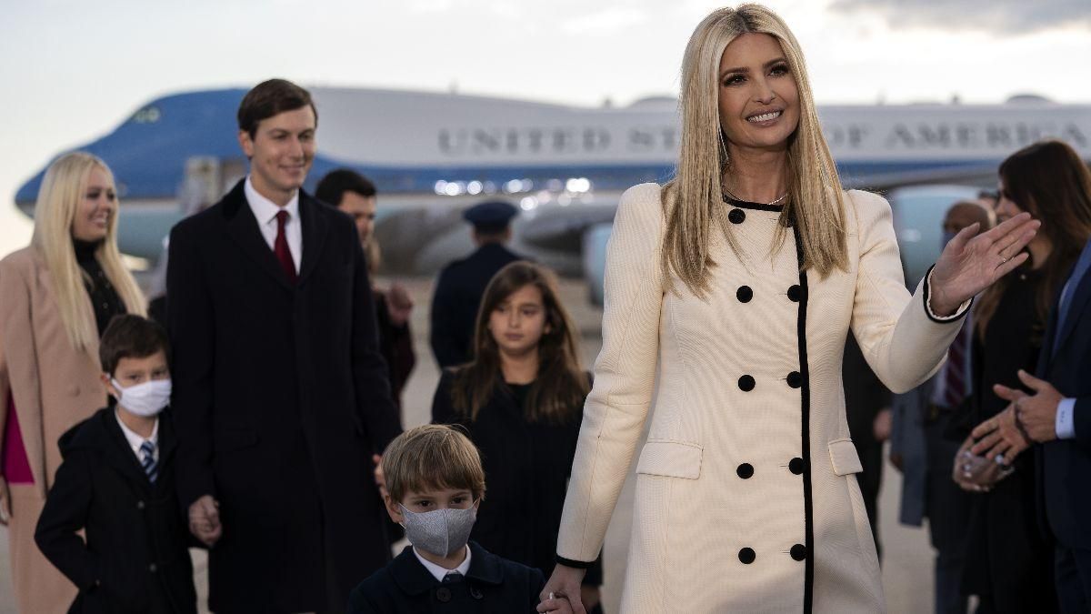 Іванка Трамп зачарувала елегантним образом: фото Іванка Трамп зачарувала елегантним образом: фото