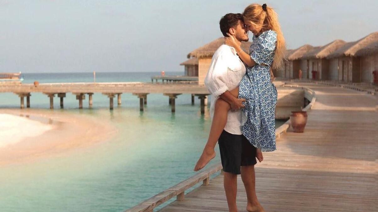 Беременная Даша Квиткова очаровала новым фото с Никитой Добрыниным Беременная Даша Квиткова очаровала новым фото с Никитой Добрыниным