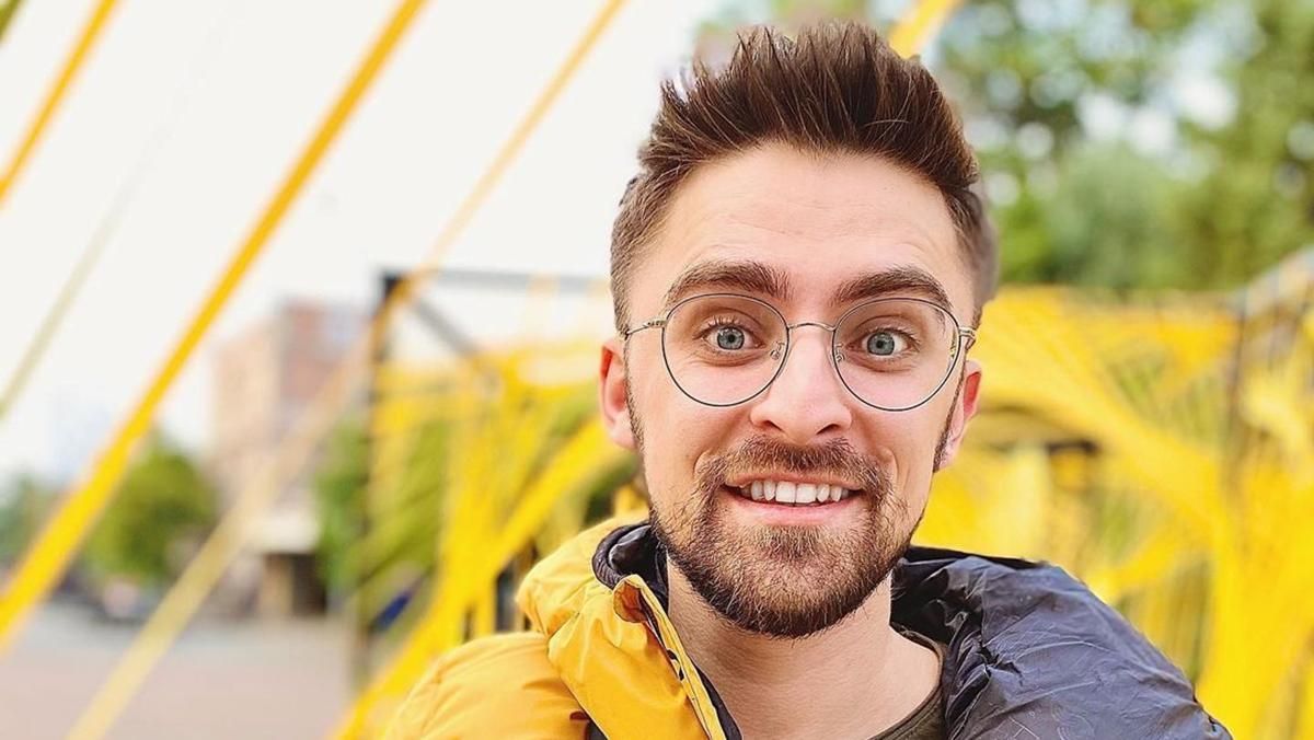 Певец Julik попал в ДТП в Киеве: видео Певец Julik попал в ДТП в Киеве: видео