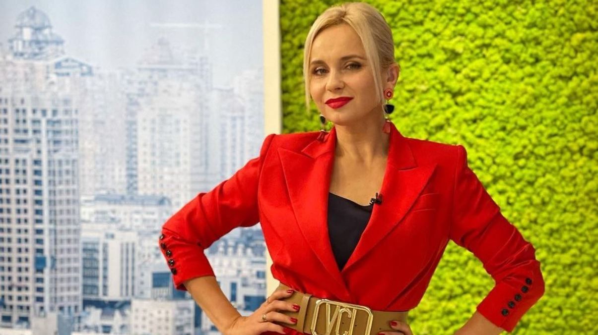 В платье и жакете: Лилия Ребрик покорила элегантным образом – фото В платье и жакете: Лилия Ребрик покорила элегантным образом – фото