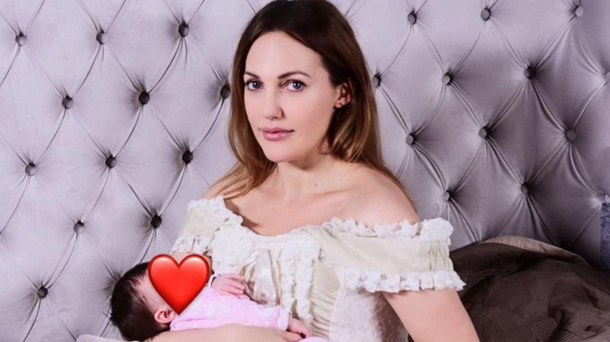 Мерьем Узерли растрогала сеть кадрами с дочерьми Мерьем Узерли растрогала сеть кадрами с дочерьми