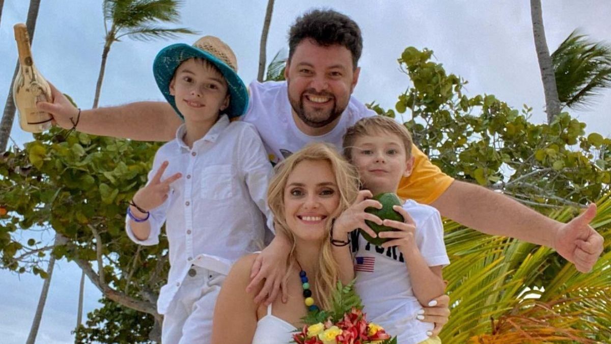 Ірина Федишин показала нові фото з сімейного відпочинку в Домінікані Ірина Федишин показала нові фото з сімейного відпочинку в Домінікані