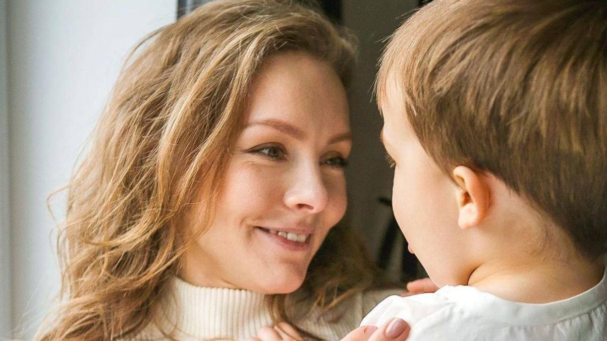 Елена Шоптенко рассказала, как воспитывает 2-летнего сына