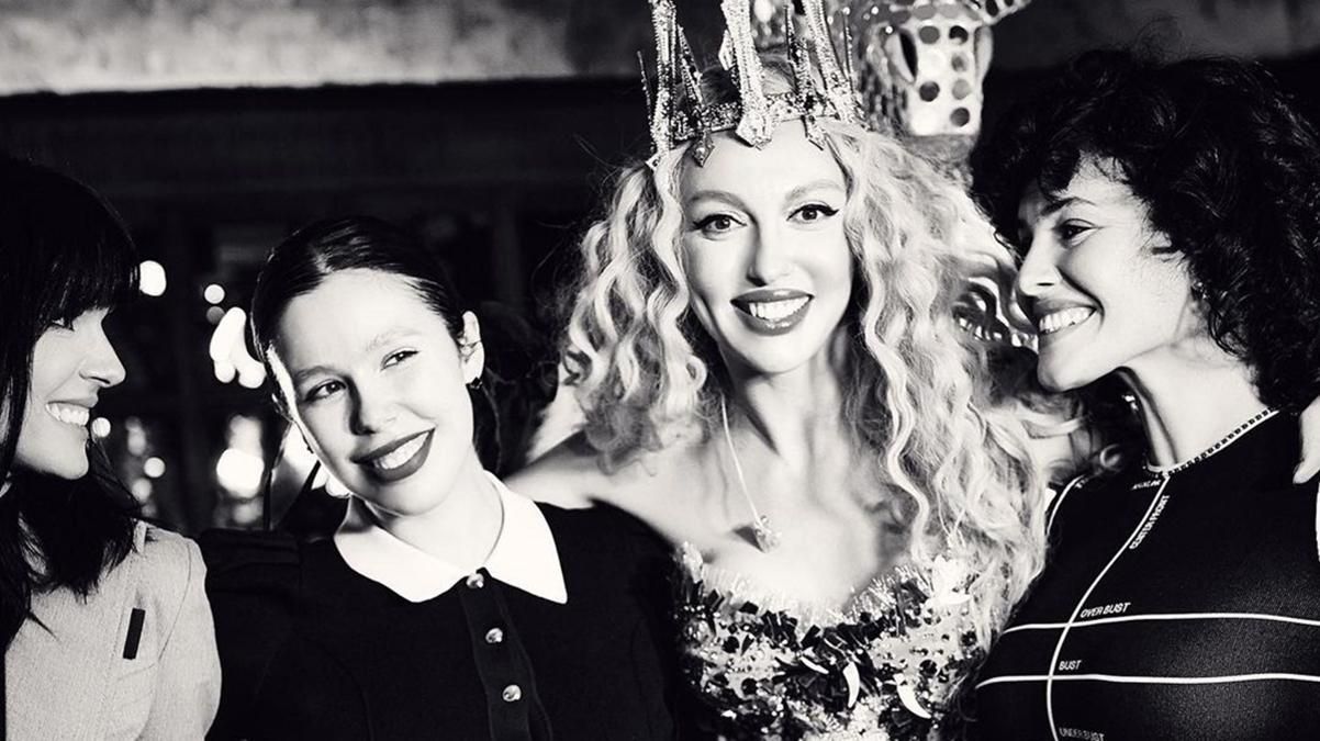 Оля Полякова показала, як відірвалась на вечірці з подругами: фото Оля Полякова показала, як відірвалась на вечірці з подругами: фото