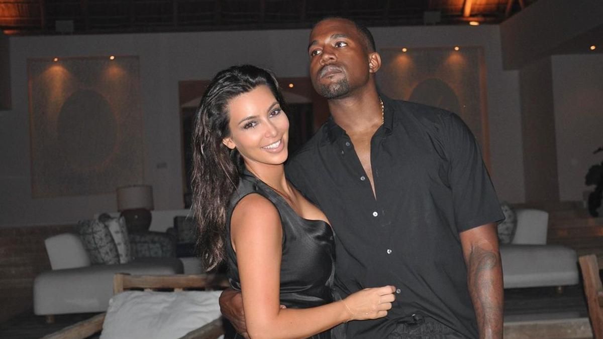 Канье Уэст вывез вещи из поместья: Ким Кардашьян не было дома Канье Уэст вывез вещи из поместья: Ким Кардашьян не было дома