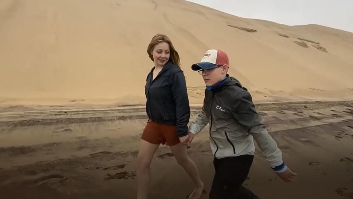 Тина Кароль отдыхала в Намибии с сыном: видео Тина Кароль отдыхала в Намибии с сыном: видео