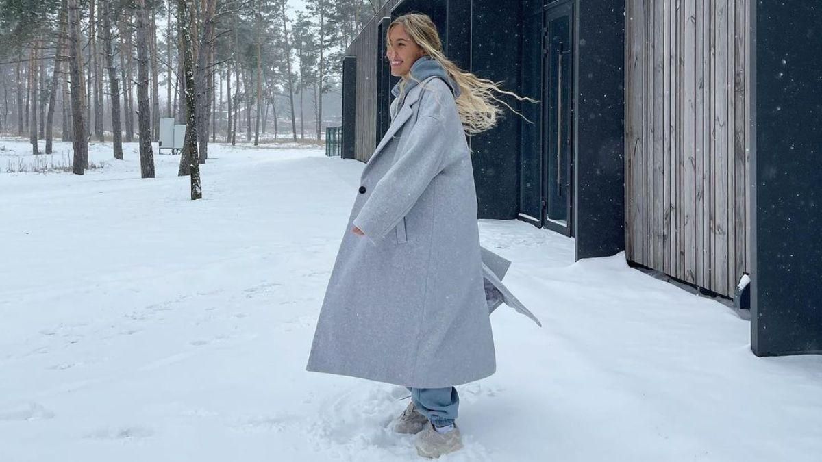 Даша Квіткова показала стильний зимовий образ: фото