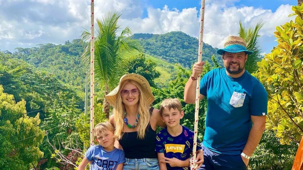 Ирина Федишин показала утро в Доминиканских горах: семейные снимки