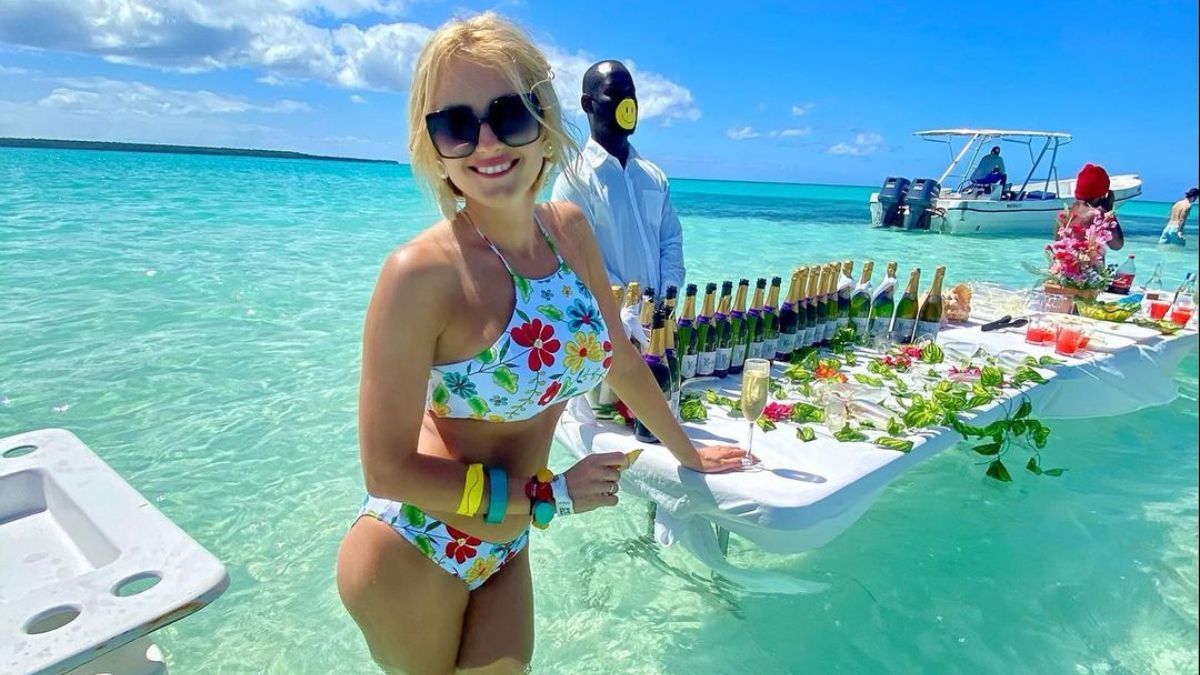 Ирина Федишин позировала в Доминикане в купальнике: фото