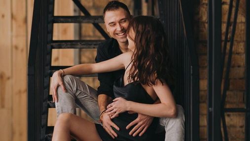 "Холостяк" Максим Михайлюк відправився на відпочинок з вагітною коханою: відео 