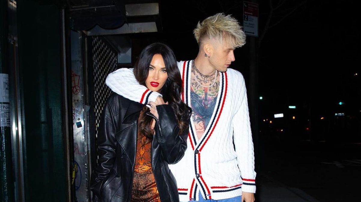 Бойфренд Меган Фокс носить амулет з краплею її крові: фотодоказ Бойфренд Меган Фокс носить амулет з краплею її крові: фотодоказ