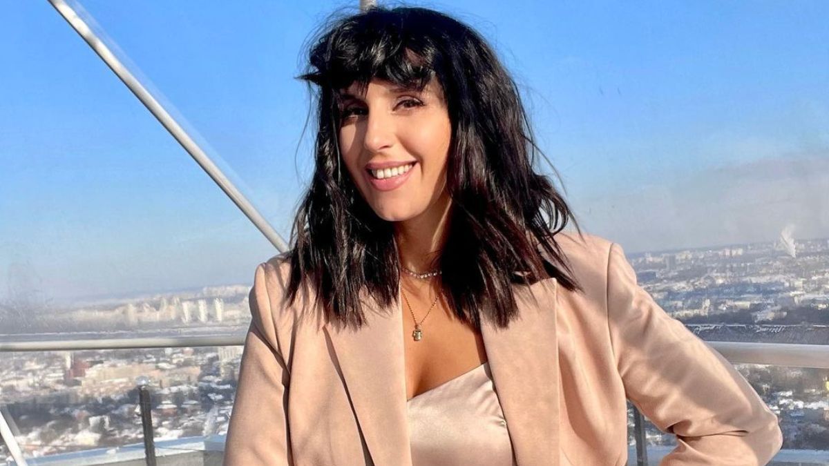 Джамала очаровала элегантным образом в бежевом костюме: фото Джамала очаровала элегантным образом в бежевом костюме: фото