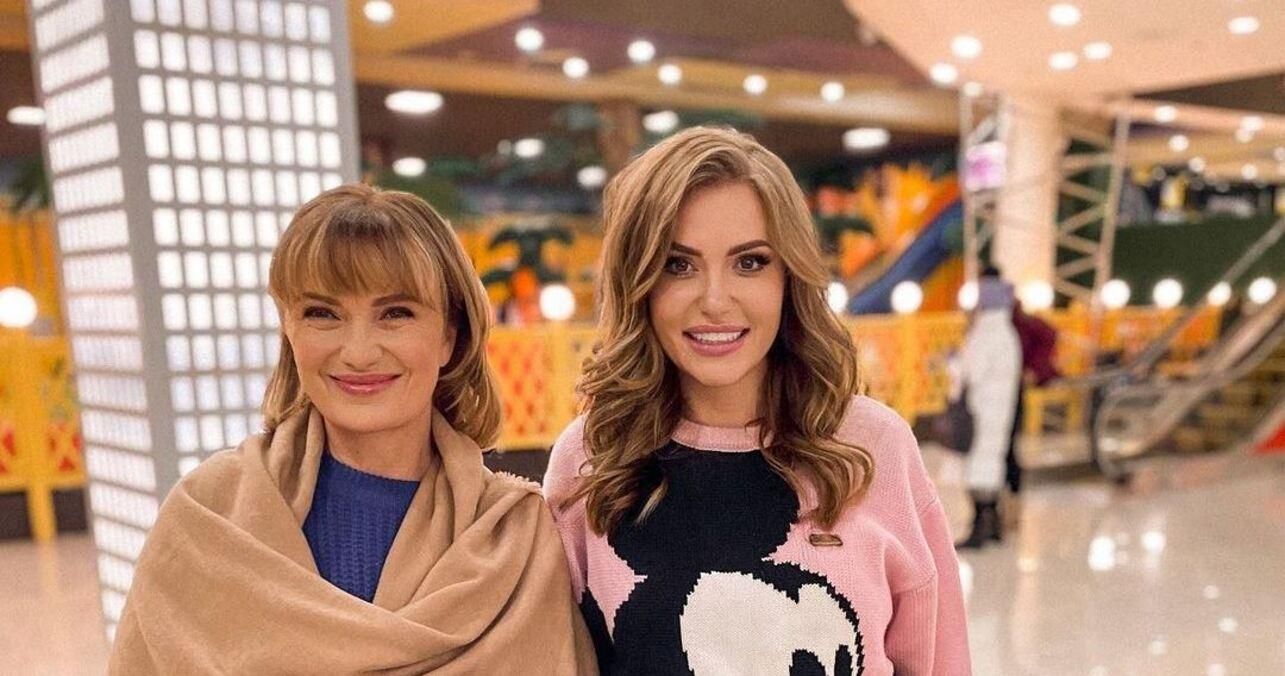 З мамою та дітьми: Слава Камінська поділилась рідкісним фото З мамою та дітьми: Слава Камінська поділилась рідкісним фото