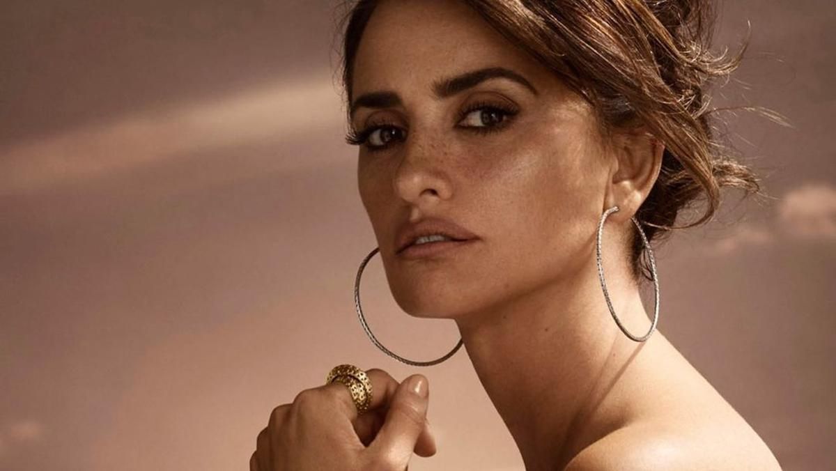 Пенелопа Крус прикрасила обкладинку модного глянцю: фото Пенелопа Крус прикрасила обкладинку модного глянцю: фото