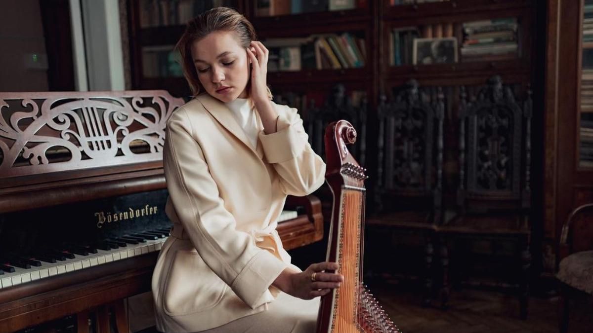 Марине KRUTЬ – 25: лучшие хиты бандуристки Марине KRUTЬ – 25: лучшие хиты бандуристки