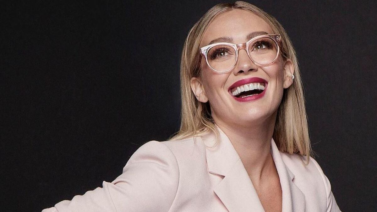 Беременная Хилари Дафф изменила цвет волос фото нового имиджа Беременная Хилари Дафф изменила цвет волос фото нового имиджа