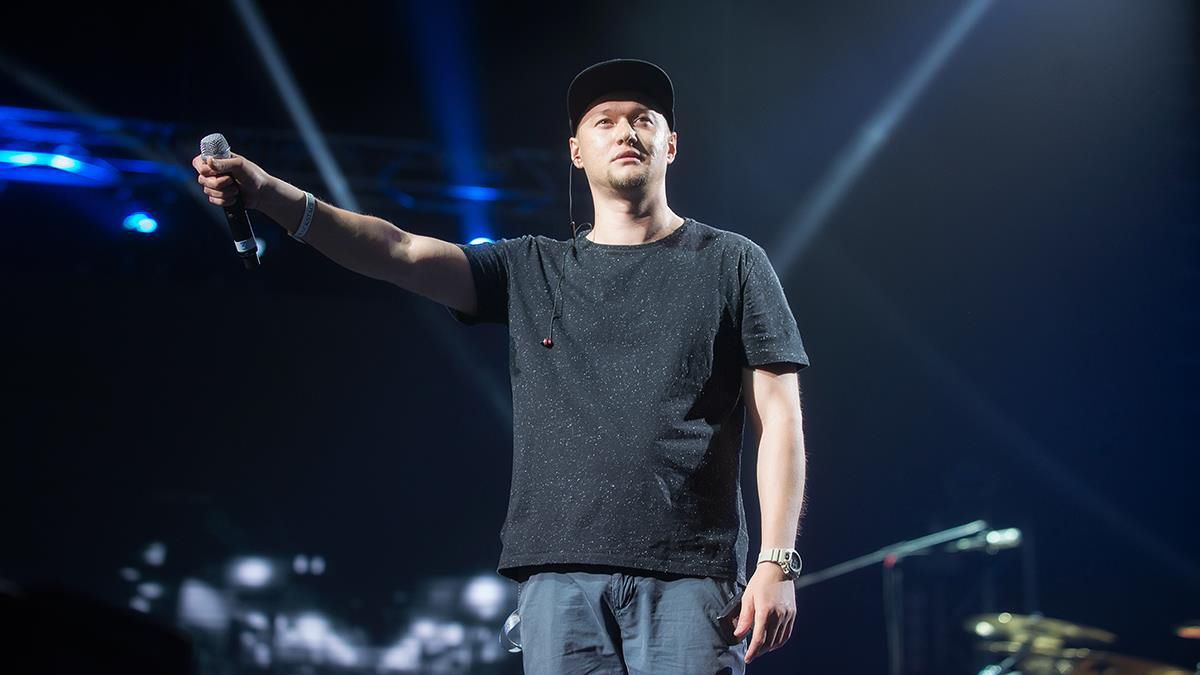 Лідер Бумбоксу Андрій Хливнюк підтримав Стерненка: відео Лідер Бумбоксу Андрій Хливнюк підтримав Стерненка: відео