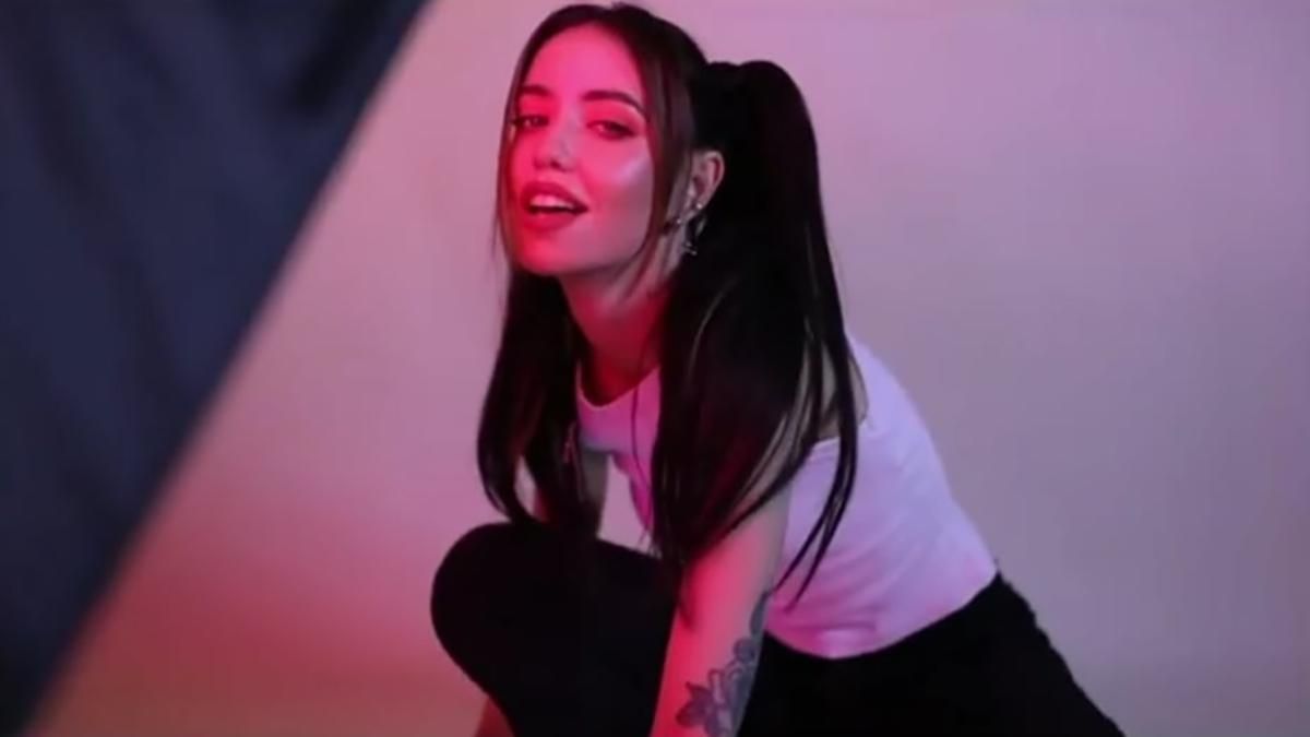 Надя Дорофєєва поділилась фрагментом нової пісні: відео Надя Дорофєєва поділилась фрагментом нової пісні: відео