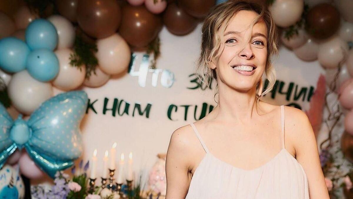 Беременная Василиса Фролова рассекретила, кто отец ее первенца Беременная Василиса Фролова рассекретила, кто отец ее первенца