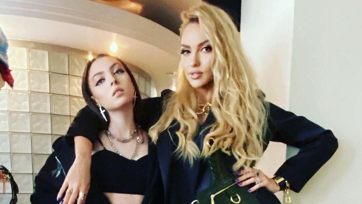 Оля Полякова зворушливо привітала доньку з днем народження Оля Полякова зворушливо привітала доньку з днем народження