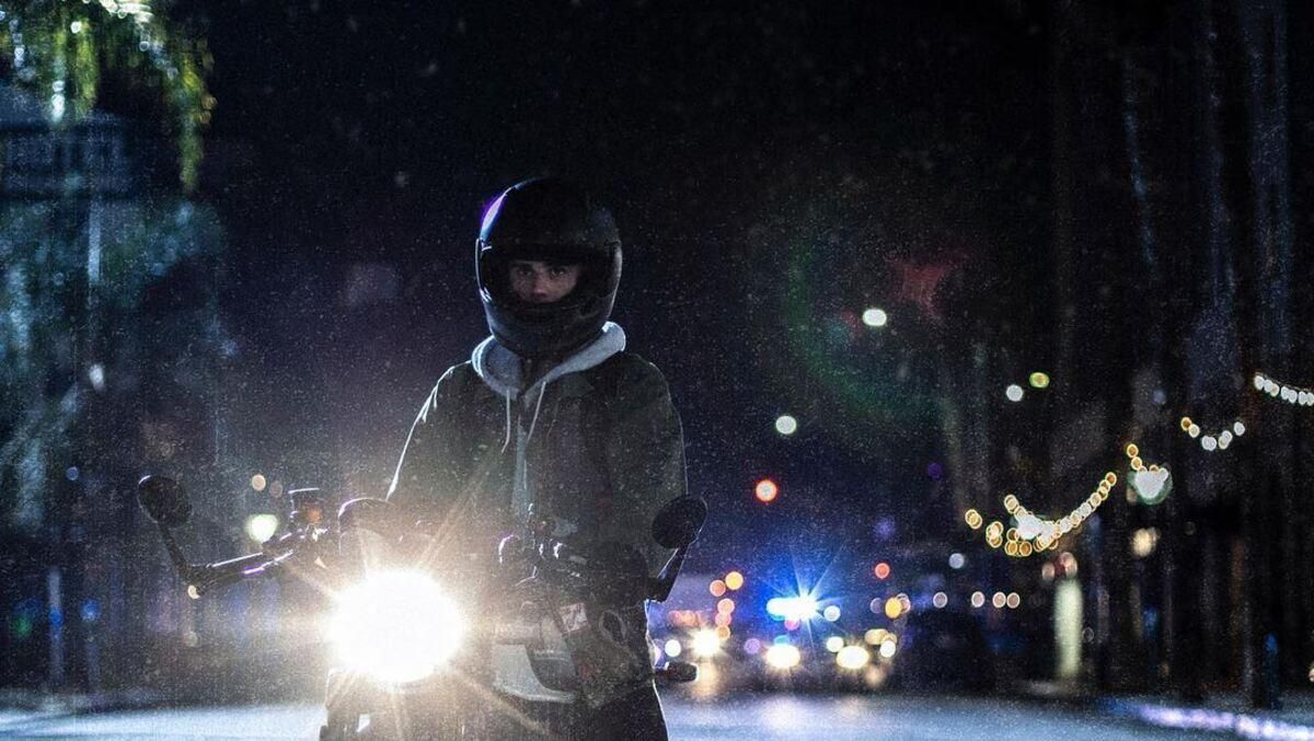 Джастін Бібер презентував кліп на пісню Hold On: чуттєве відео Джастін Бібер презентував кліп на пісню Hold On: чуттєве відео