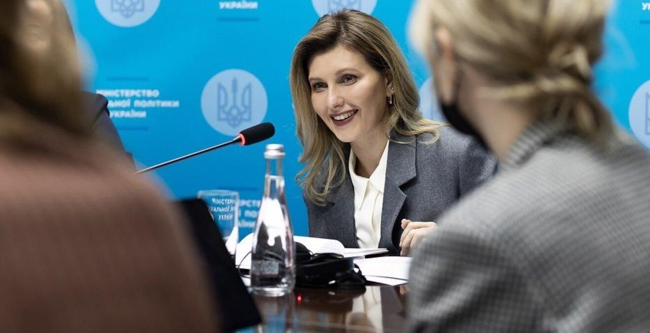 Елена Зеленская покорила элегантным образом на встрече фото Елена Зеленская покорила элегантным образом на встрече фото