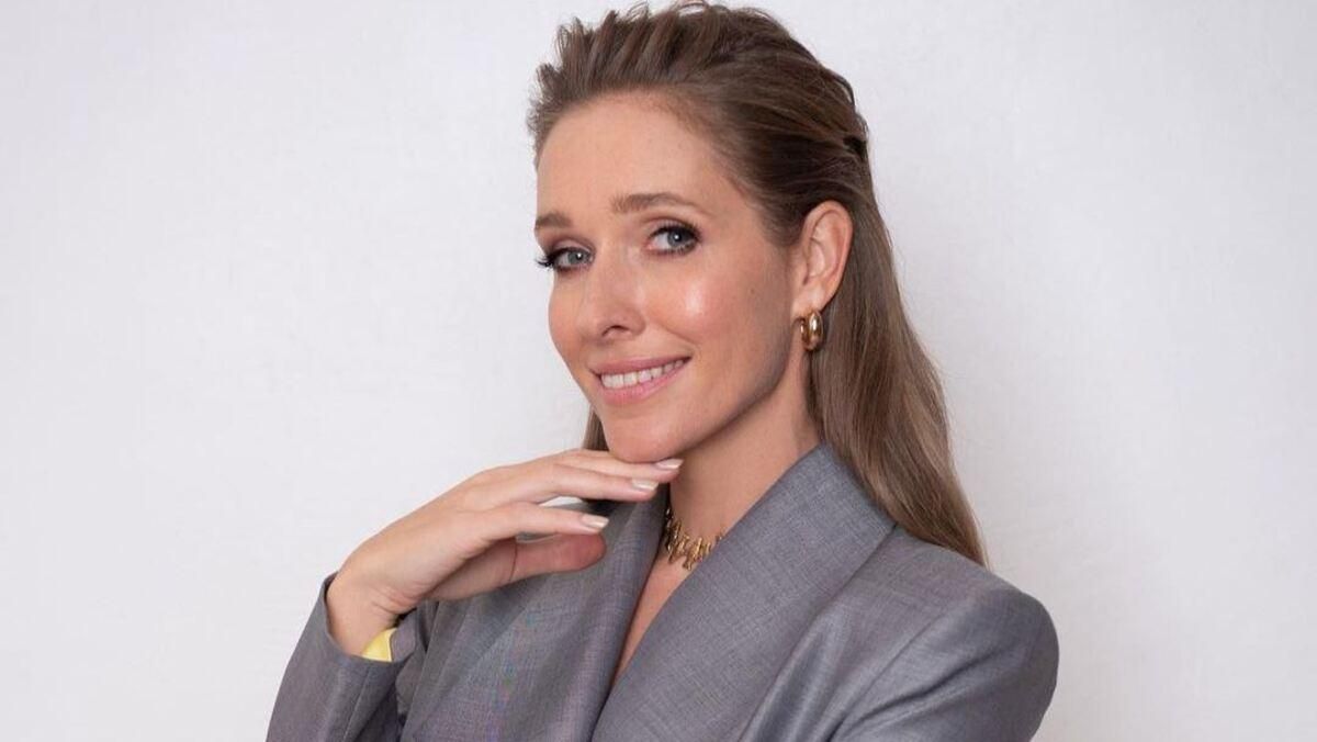 Катя Осадчая очаровала стильным аутфитом в элегантном жакете фото Катя Осадчая очаровала стильным аутфитом в элегантном жакете фото