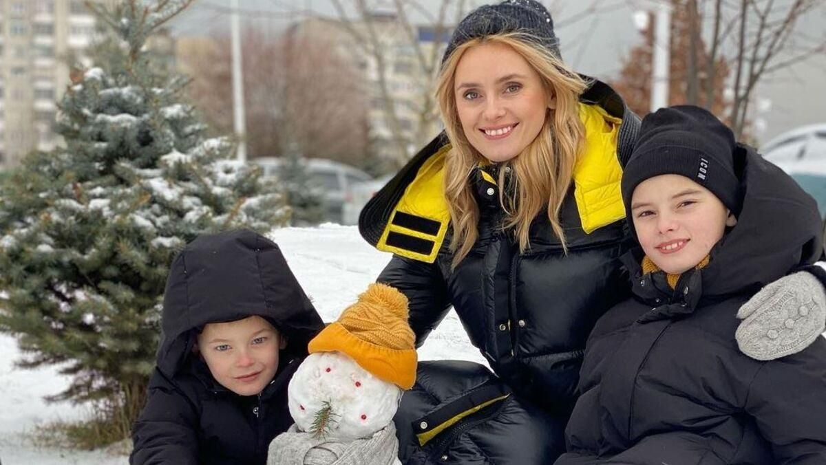 Ірина Федишин показала весняні розваги з синами: милі кадри Ірина Федишин показала весняні розваги з синами: милі кадри