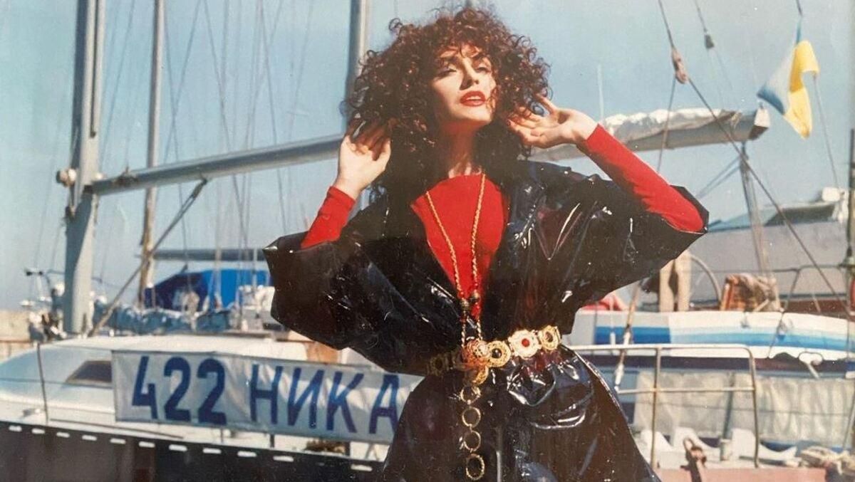 В стиле 90-х: Ольга Сумская подорвала сеть архивным фото В стиле 90-х: Ольга Сумская подорвала сеть архивным фото