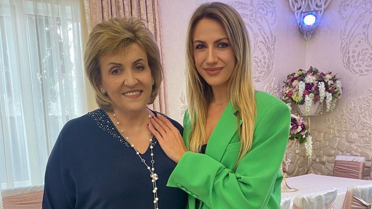 Леся Никитюк очаровала сеть фотографией с мамой Леся Никитюк очаровала сеть фотографией с мамой