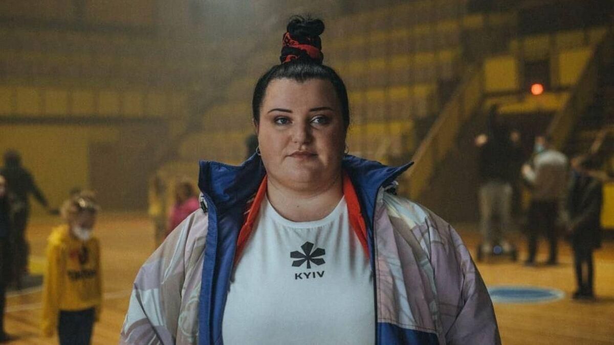 Alyona Alyona выпустила новый клип на песню Світ потребує краси Alyona Alyona выпустила новый клип на песню Світ потребує краси