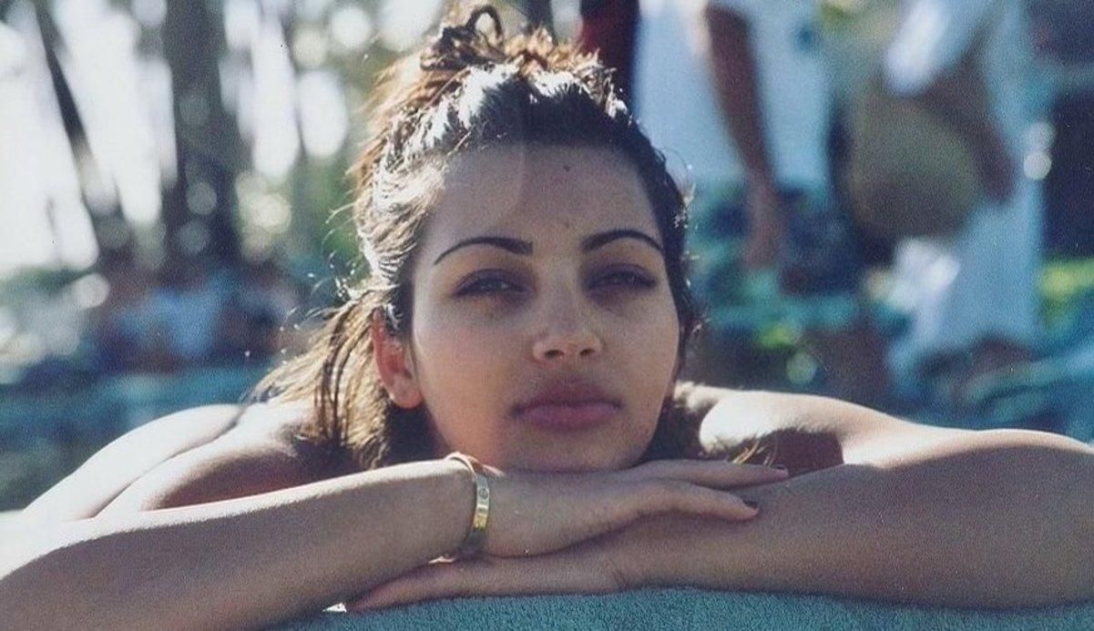 Ким Кардашян показала архивное фото: как выглядела звезда в 16 лет