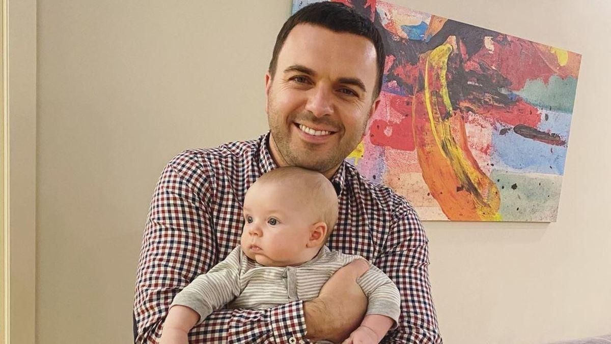 Григорій Решетник зачарував фото з маленьким сином: миловидний знімок Григорій Решетник зачарував фото з маленьким сином: миловидний знімок