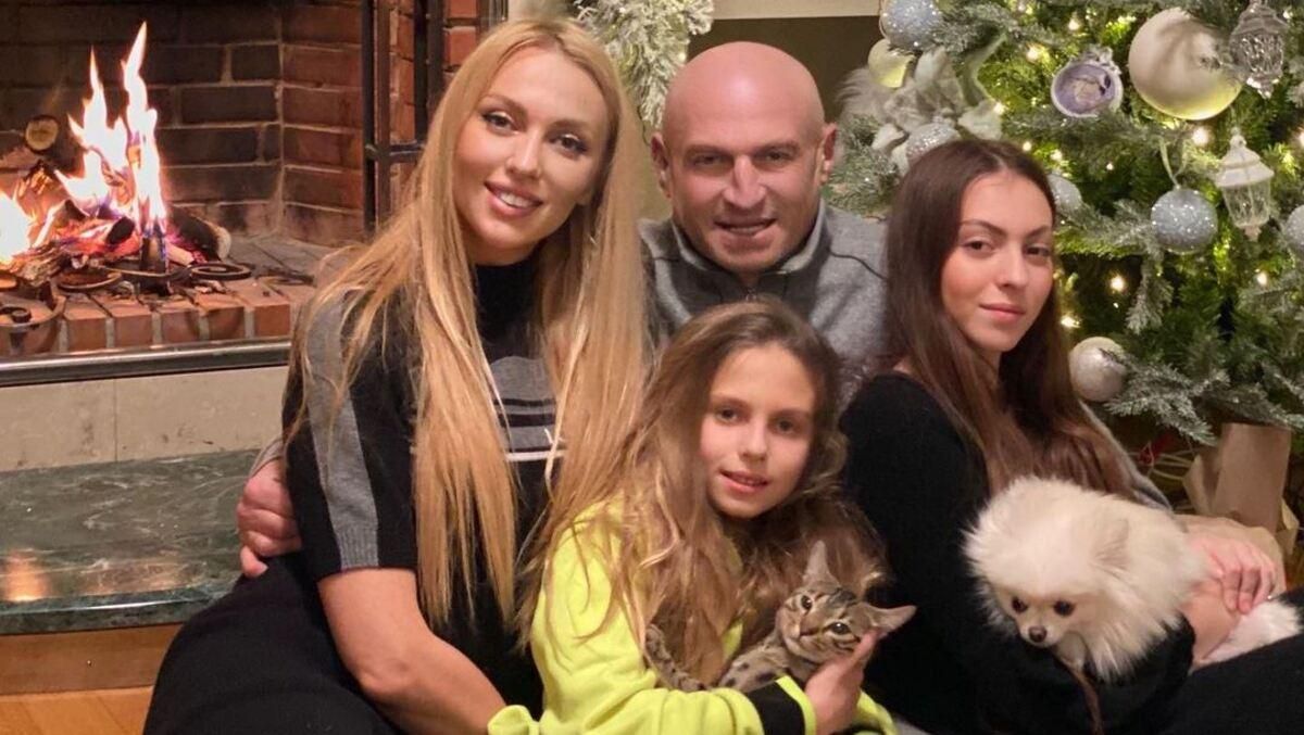 Оля Полякова рассказала об отношениях с мужем и воспитание дочерей Оля Полякова рассказала об отношениях с мужем и воспитание дочерей