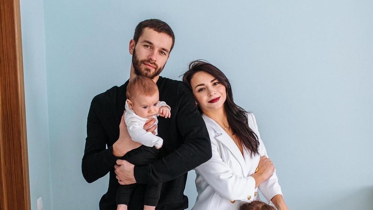 Ілона Гвоздьова відпочиває в Єгипті з чоловіком і дітьми Ілона Гвоздьова відпочиває в Єгипті з чоловіком і дітьми