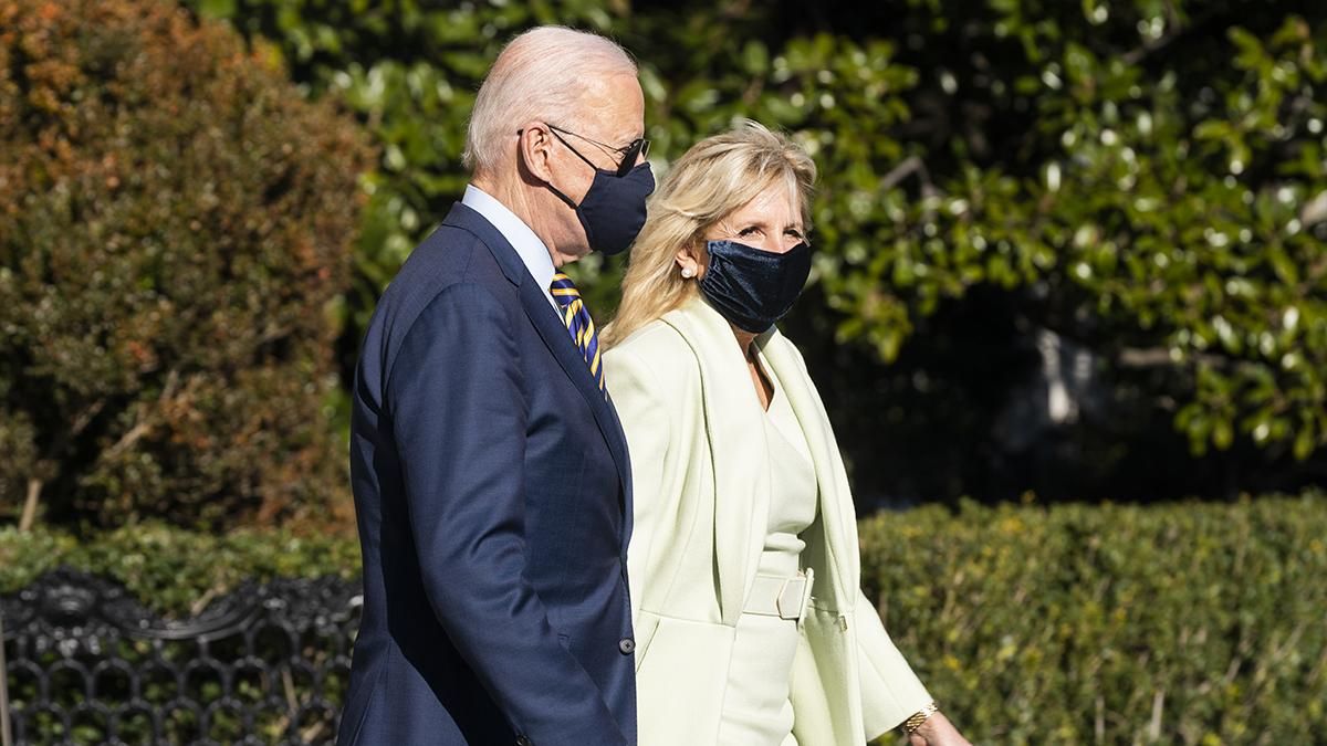 Джилл Байден з'явилась у вбранні м'ятного кольору: фото Джилл Байден з'явилась у вбранні м'ятного кольору: фото