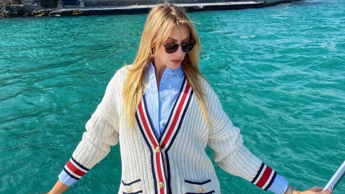 Леся Нікітюк показала фото з водної прогулянки Босфором Леся Нікітюк показала фото з водної прогулянки Босфором