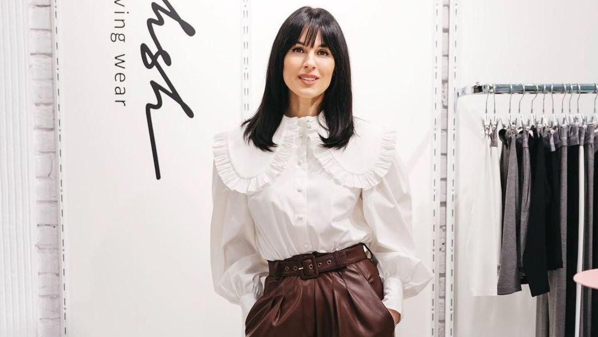 Маша Єфросиніна підкорила бездоганним образом у блузці з рюшами: фото Маша Єфросиніна підкорила бездоганним образом у блузці з рюшами: фото