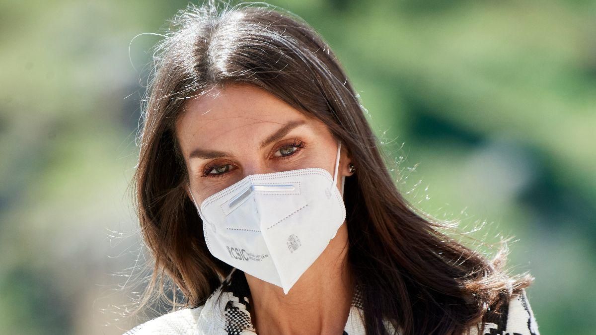 Королева Летиція підкорила бездоганним аутфітом: фото Королева Летиція підкорила бездоганним аутфітом: фото