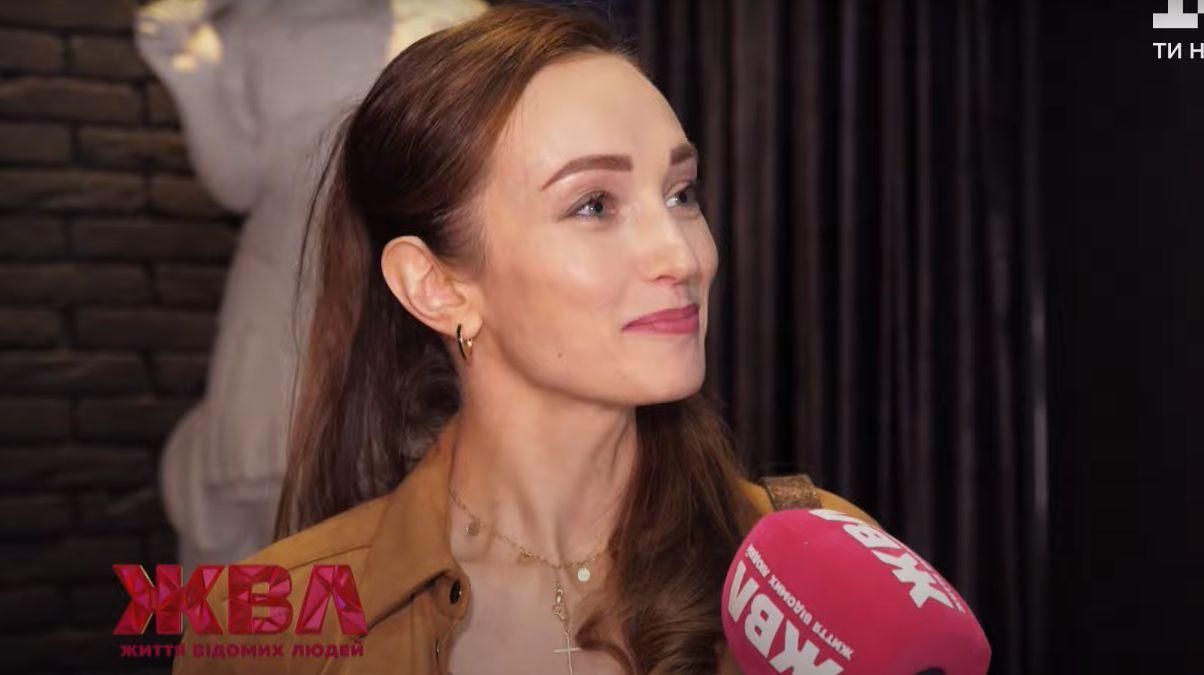 Экс-супруга Владимира Остапчука появилась на публике с другим мужчиной Экс-супруга Владимира Остапчука появилась на публике с другим мужчиной