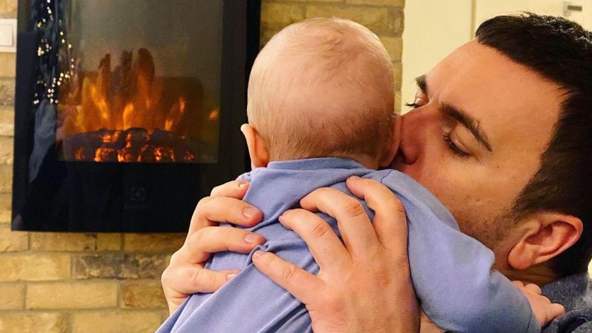 Григорій Решетник показав нове фото з наймолодшим сином Григорій Решетник показав нове фото з наймолодшим сином