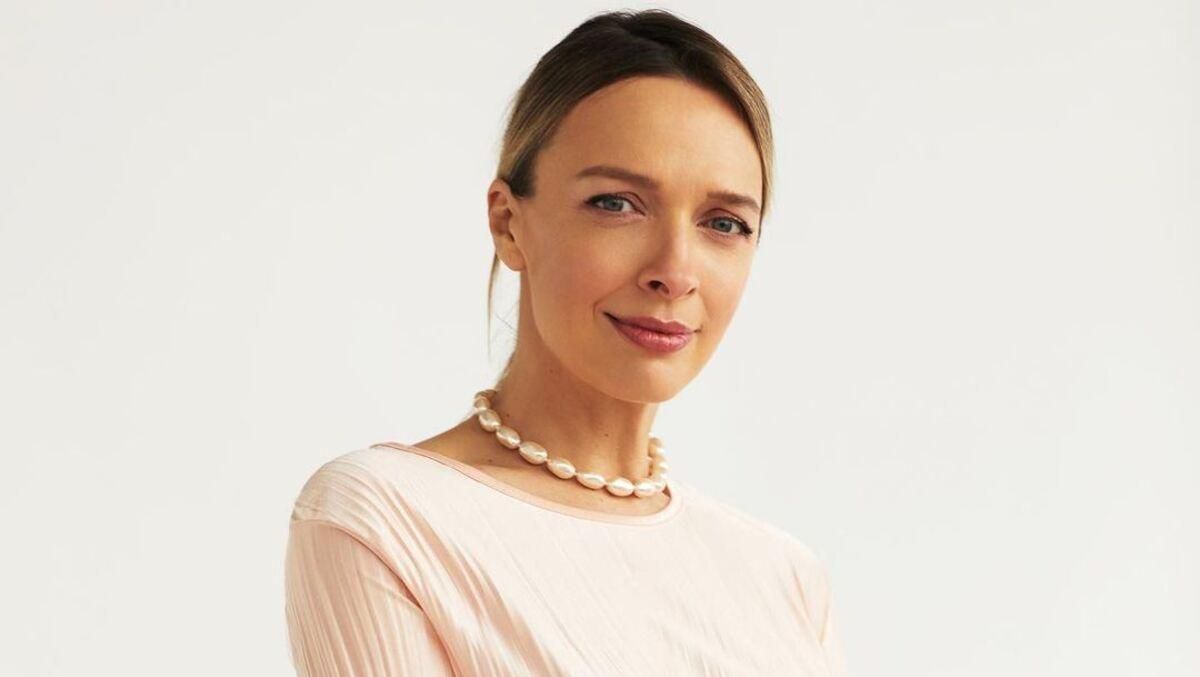 Василиса Фролова сравнила себя до и после родов: яркое фото Василиса Фролова сравнила себя до и после родов: яркое фото