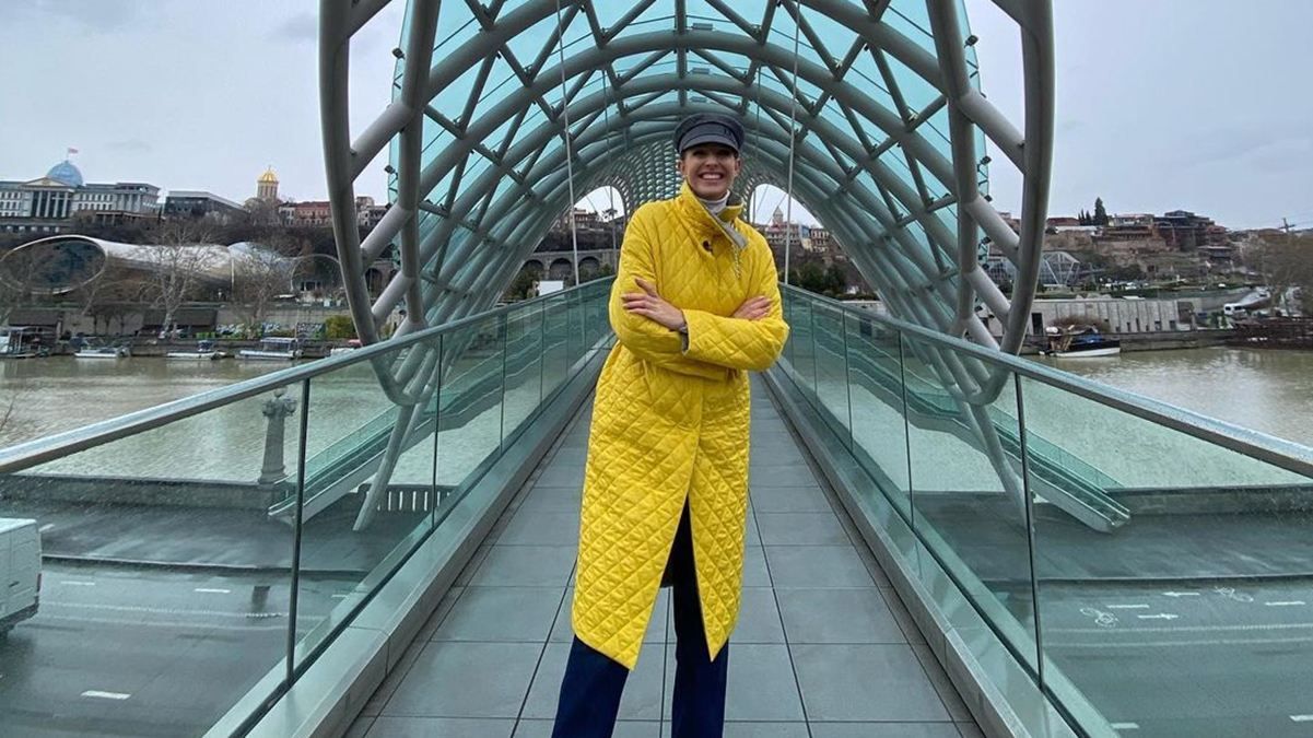 Катя Осадча показала новий весняний образ в Грузії: фото Катя Осадча показала новий весняний образ в Грузії: фото