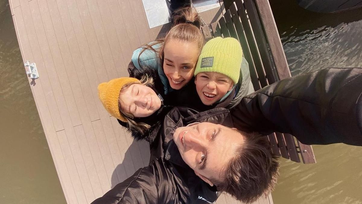 Як Ксенія Мішина проводить локдаун з Еллертом і дітьми: фото Як Ксенія Мішина проводить локдаун з Еллертом і дітьми: фото