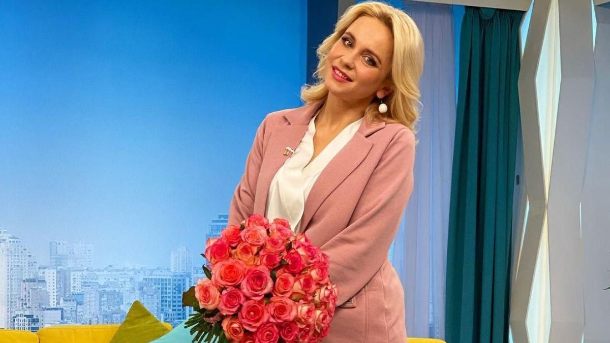 Лілія Ребрик зачарувала весняним образом у рожевому костюмі: фото Лілія Ребрик зачарувала весняним образом у рожевому костюмі: фото