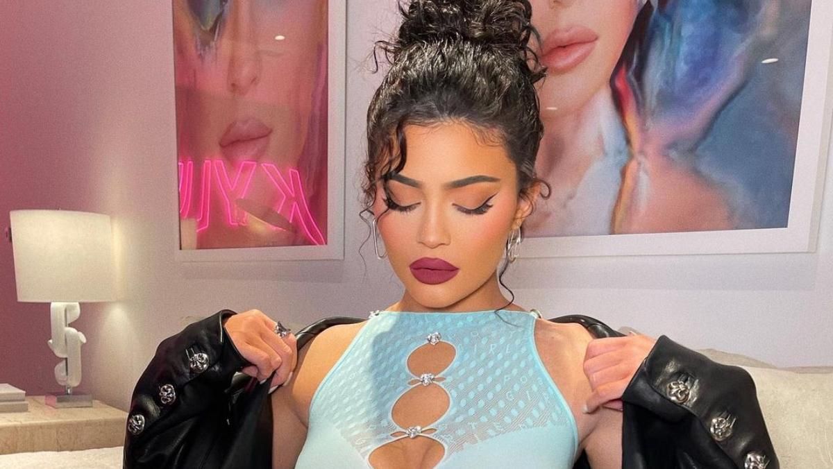 Кайлі Дженнер потрапила в скандал через малі пожертвування Кайлі Дженнер потрапила в скандал через малі пожертвування