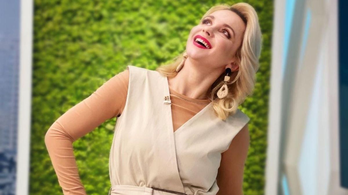 Лилия Ребрик покорила весенним образом в бежевом наряде: фото Лилия Ребрик покорила весенним образом в бежевом наряде: фото