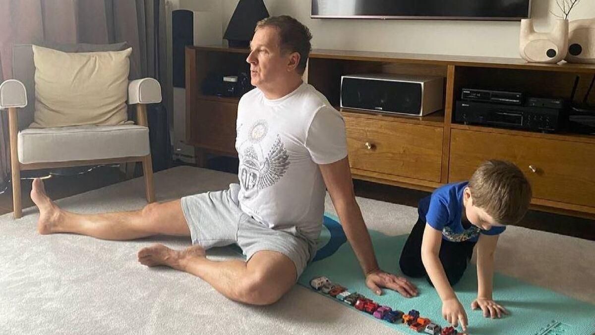 Пока мама не видит: Юрий Горбунов показал развлечения маленького сына Пока мама не видит: Юрий Горбунов показал развлечения маленького сына