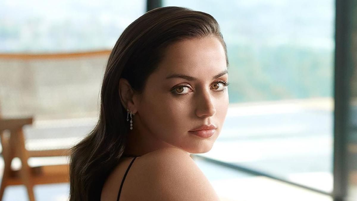 Ана де Армас прокомментировала слухи, сошлась ли с Беном Аффлеком Ана де Армас прокомментировала слухи, сошлась ли с Беном Аффлеком