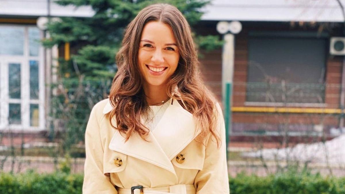 Дружина Григорія Решетника показала весняний образ у тренчі: фото Дружина Григорія Решетника показала весняний образ у тренчі: фото